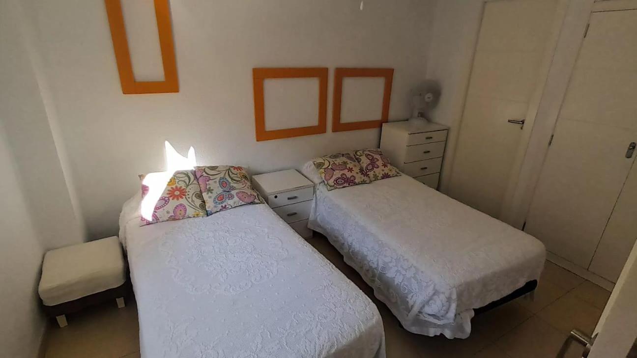 Apto Gavina Plaza Triangular , A Pie De Playa Levante Apartamento *