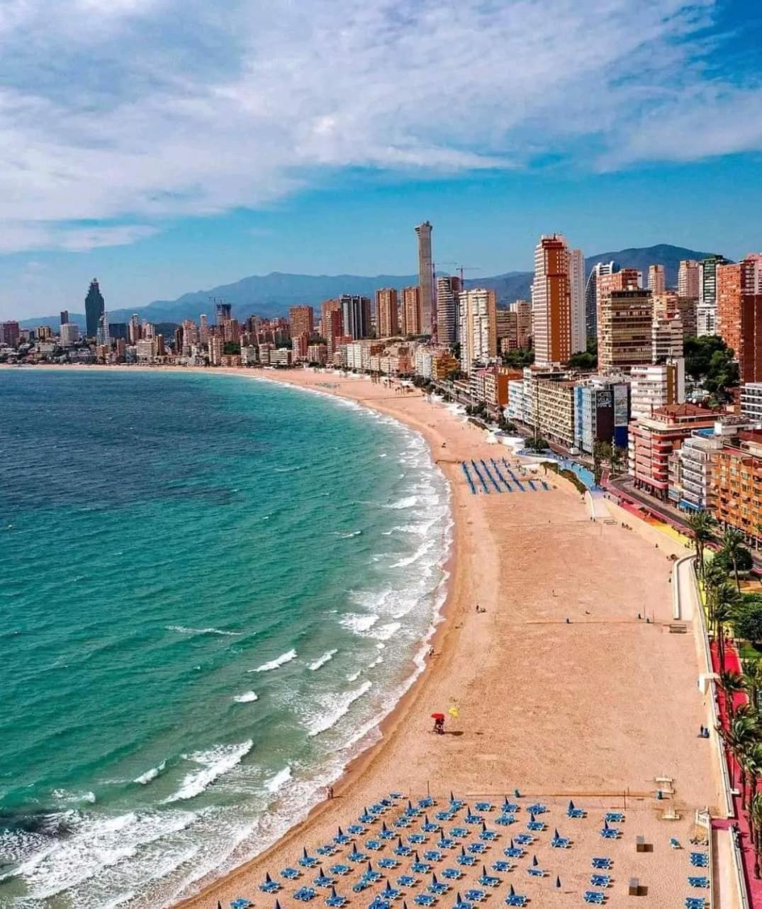 Apto Gavina Plaza Triangular , A Pie De Playa Levante Apartamento *